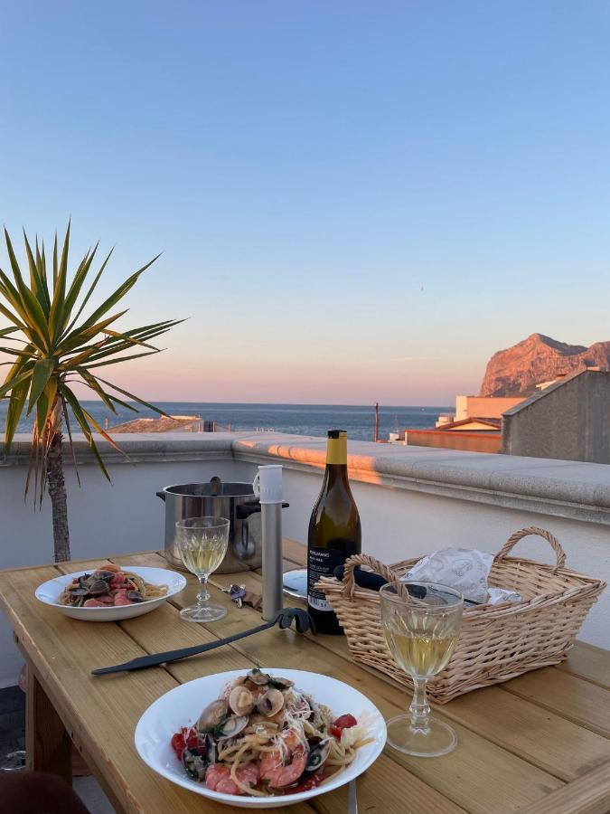 Home Holiday Sicily Изола-делле-Феммине Экстерьер фото